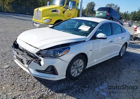 2019 Hyundai Sonata Hybrid Se z USA, uszkodzony, nr VIN KMHE24L30KA091826
